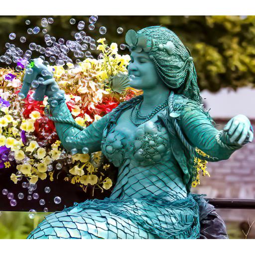 QuaySide-2018-Mermaid-bubbles-WEB-Gilbert-Yates-photography-Fuse-Archive-Photos92-of-266_edited-1-e1548074852608-Edit.jpg